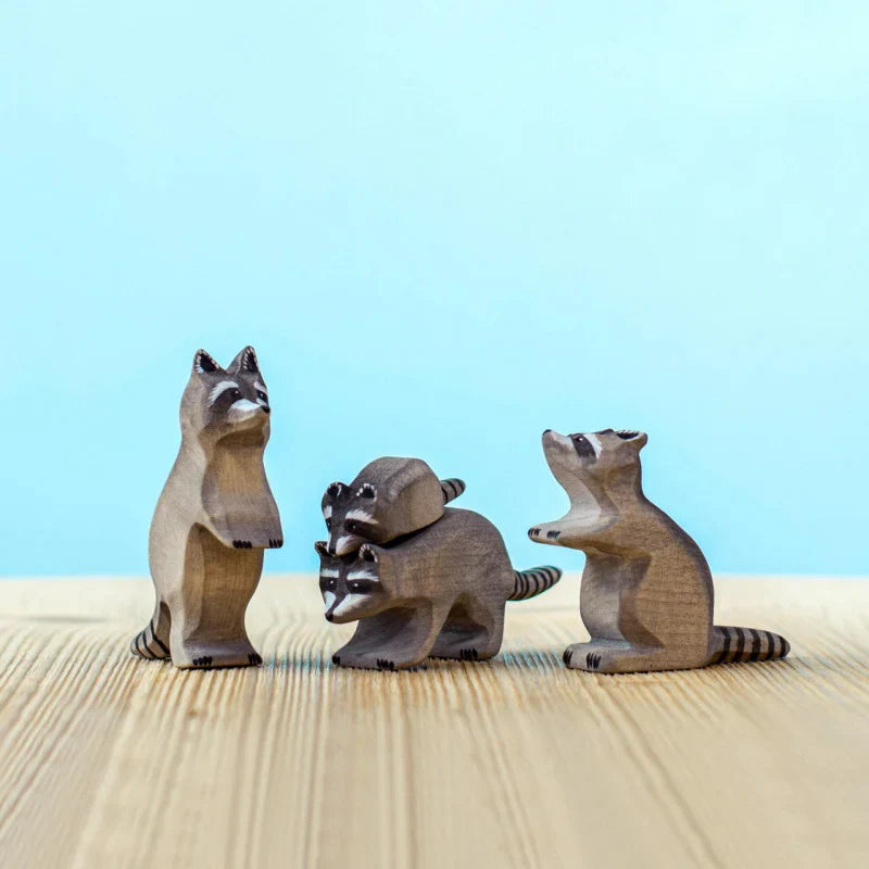Bumbu Wooden Raccoon Family With Tree Set
